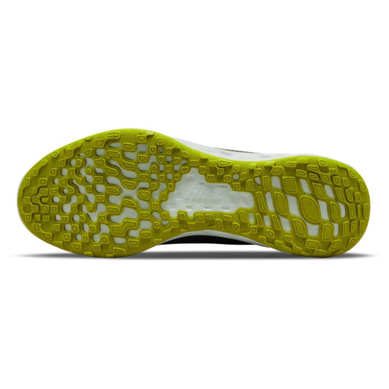 Nike Revolution 6